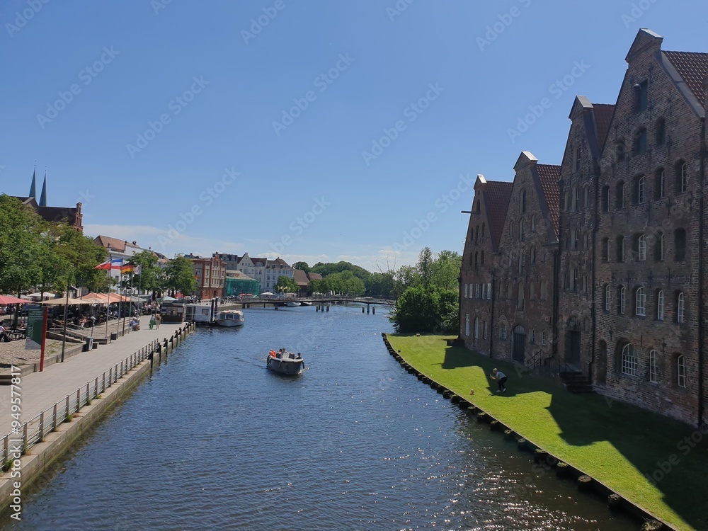 Fototapeta premium canal within the old town