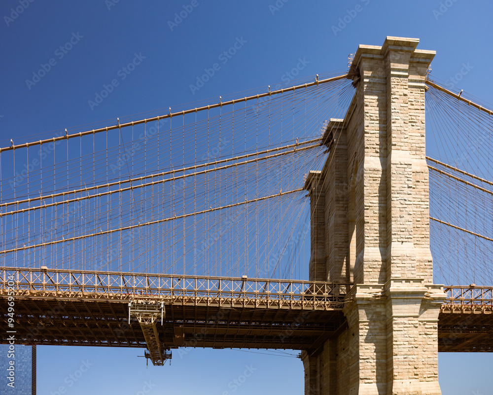 Fototapeta premium Brooklyn Bridge in Daylight