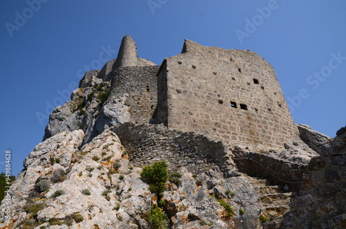 RUINES DU CHÂTEAU CATHARES DE QUERIBUS X éme SIÈCLE photo