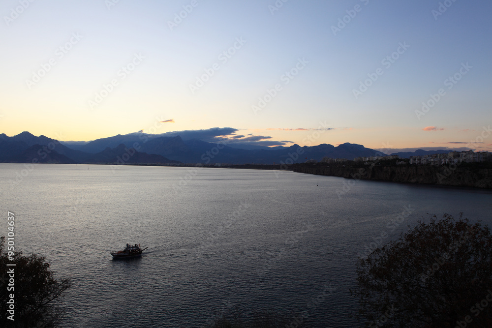 Fototapeta premium Ship in Aegean Sea - Antalya