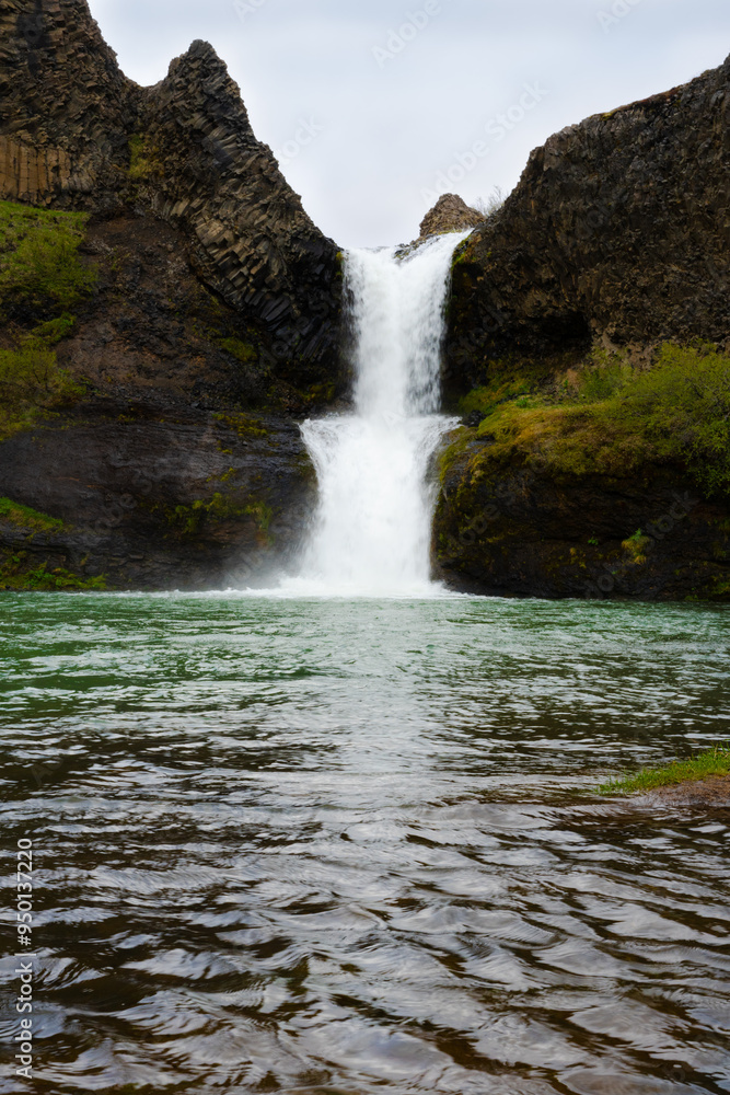 Gjarfoss, Wasserfall im Gjain-Tal