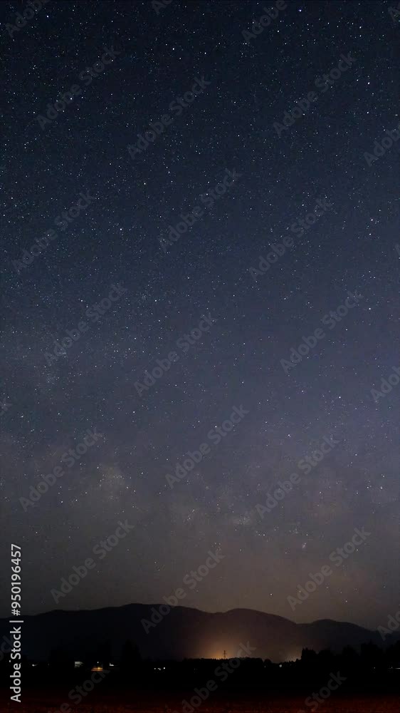 天の川 星空のタイムラプス 縦向き 縦型動画 サイネージ 天の川 星空のタイムラプス 縦向き 縦型動画 サイネージ