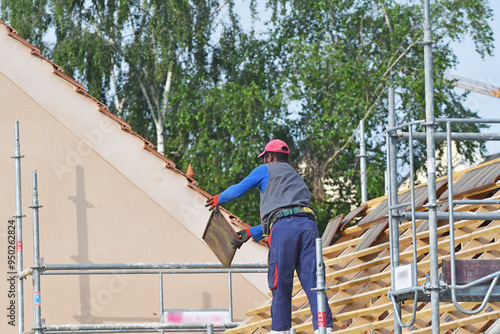 Wallpaper Mural couvreur sur un toit Torontodigital.ca