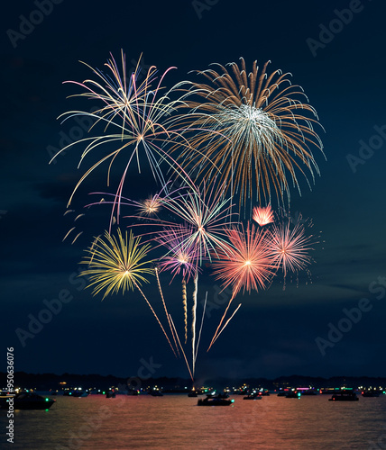 Obraz na płótnie Fireworks Against Sky with Boats and Reflections 16-38 w salonie