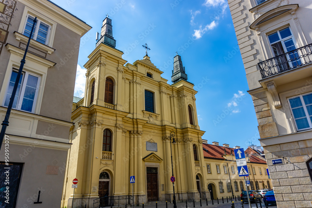 Fototapeta premium Roman Catholic Church of St Francis iin the center of Old town Warsaw, July 20, 2024..