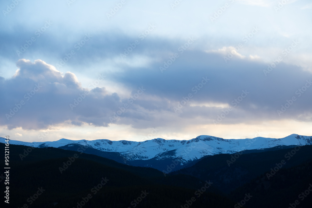 Obraz premium Last light over the rocky mountains