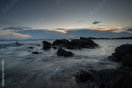 夕暮れの海岸