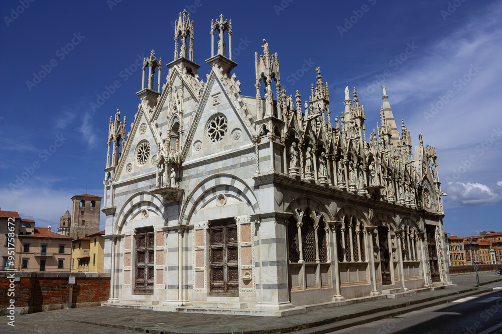 Naklejka premium A view of the church of Santa Maria della Spina, Pisa