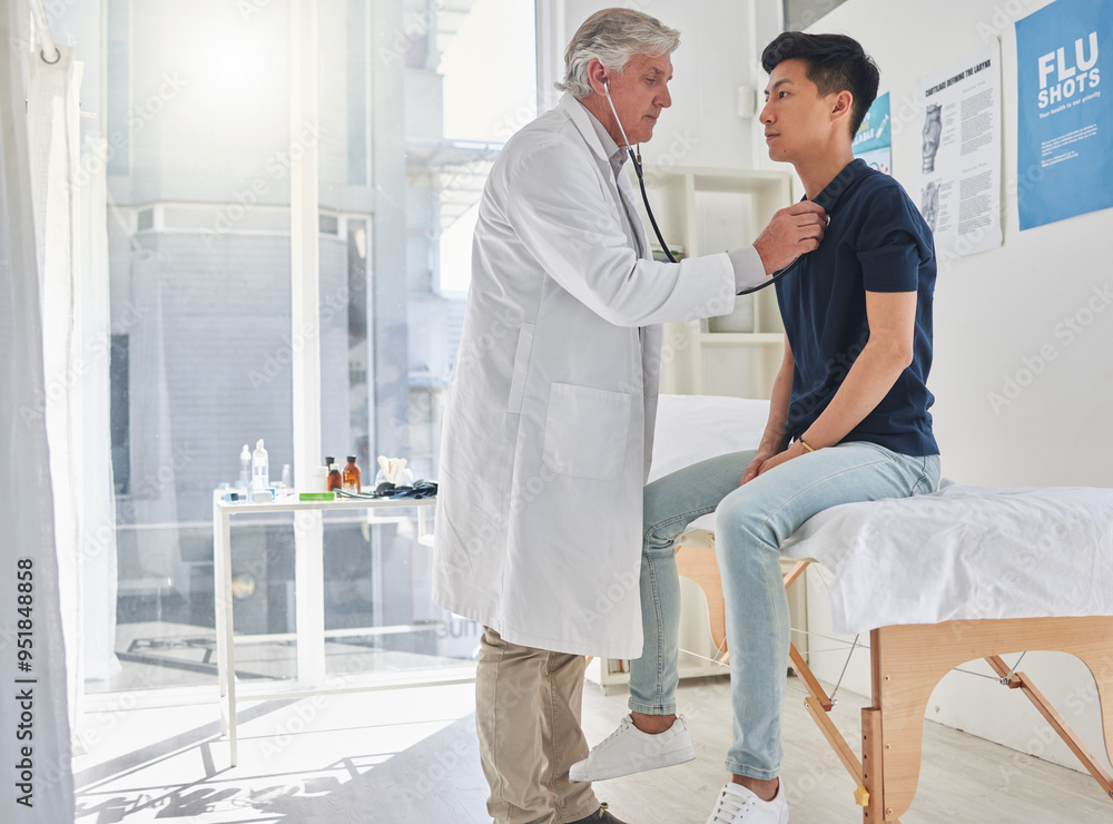 Obraz premium Doctor, patient and stethoscope in hospital for medical examination, checkup and consultation. Physician, male person and mature for health, heart beat and breathing with care or medicine in clinic