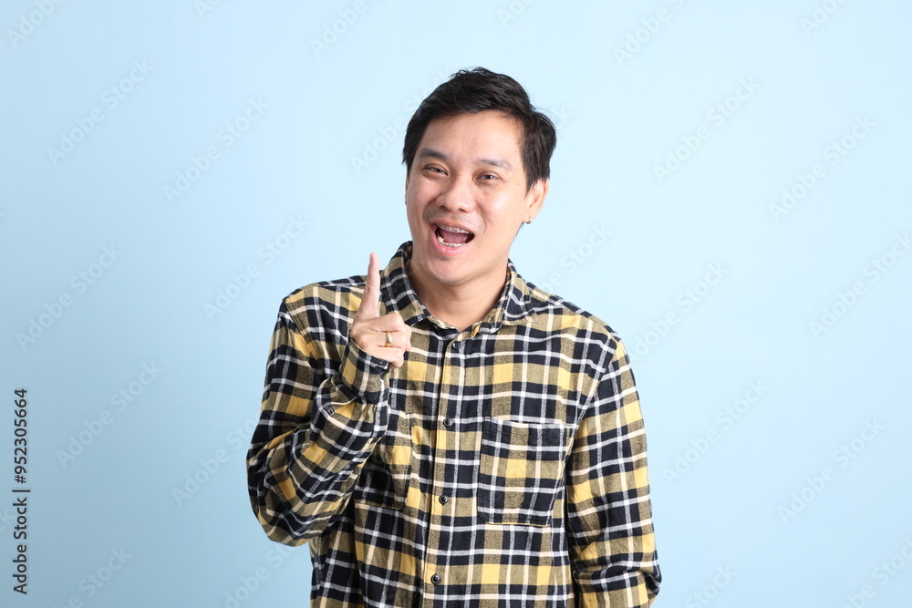 35s Asian man 35s Asian man