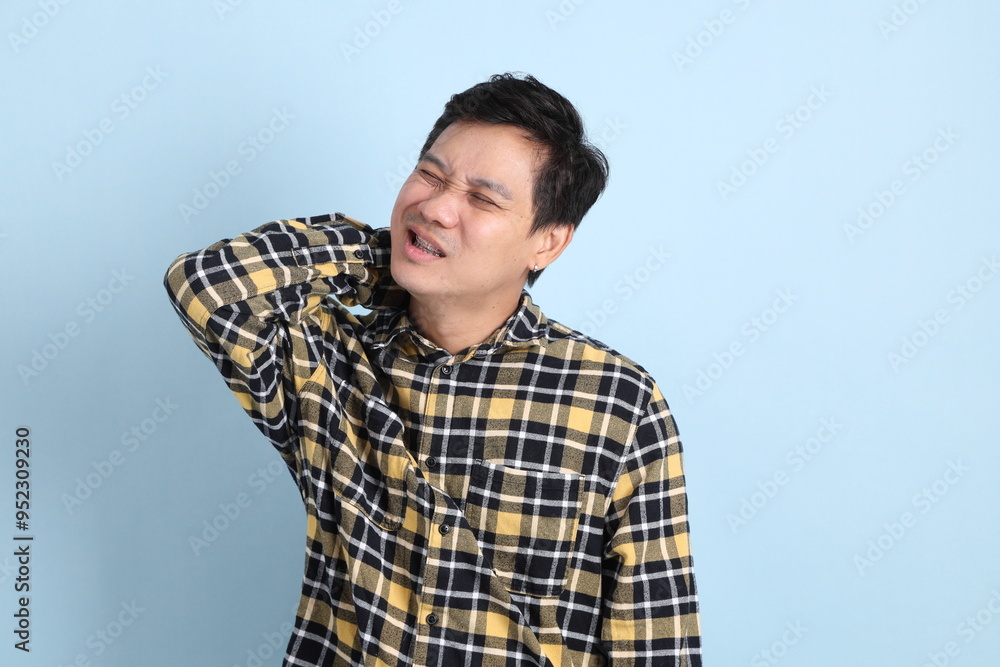 35s Asian man 35s Asian man