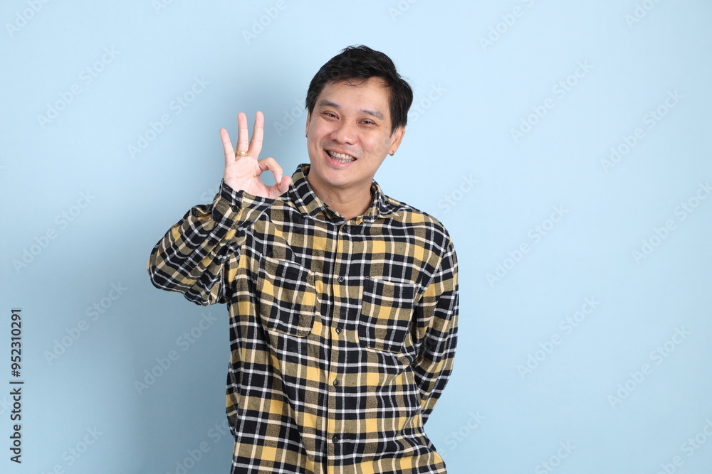 35s Asian man 35s Asian man