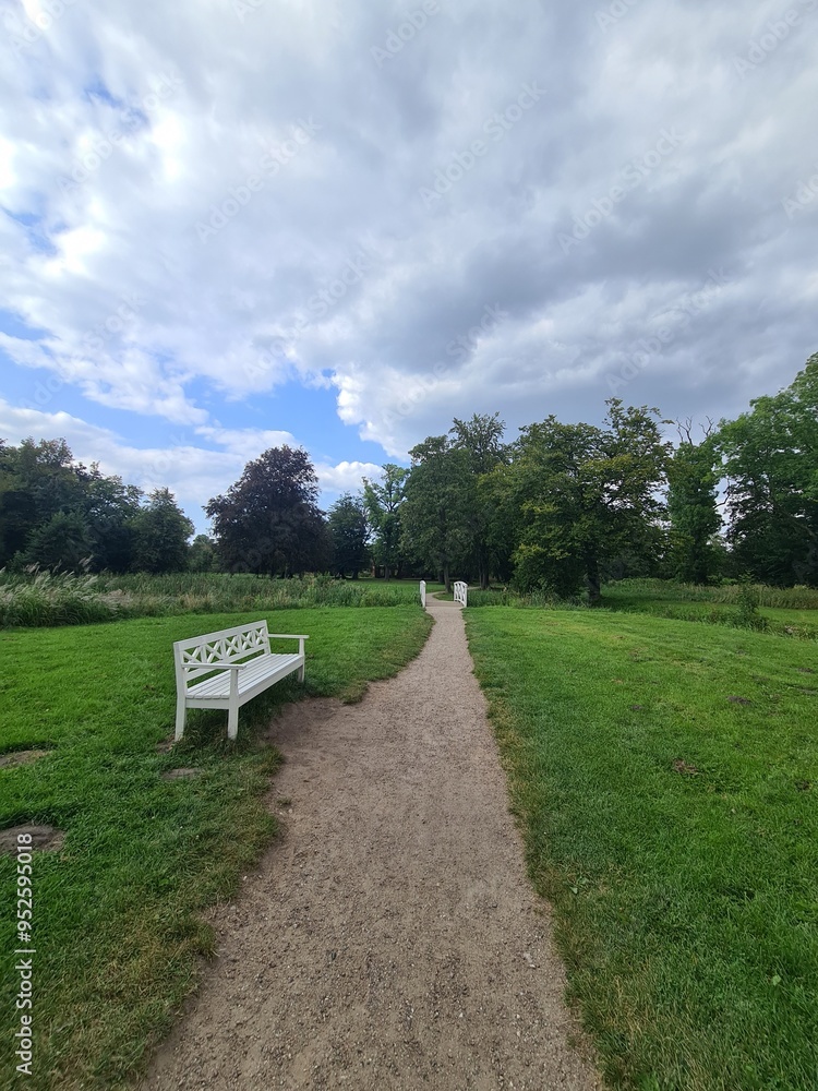 ein schöner Park mit atmosphärischem Himmel in Bad Doberan, Mecklenburg - Vorpommern ein schöner Park mit atmosphärischem Himmel in Bad Doberan, Mecklenburg - Vorpommern