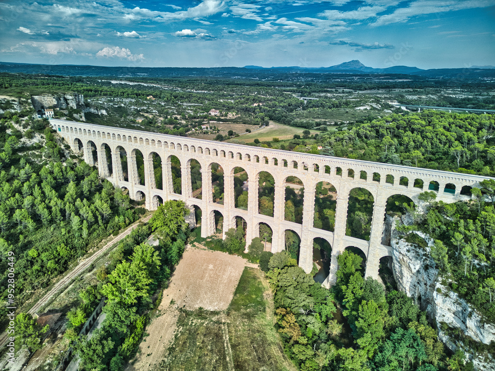 Fototapeta premium The Roquefavour Aqueduct near Aix-en-Provence (France)