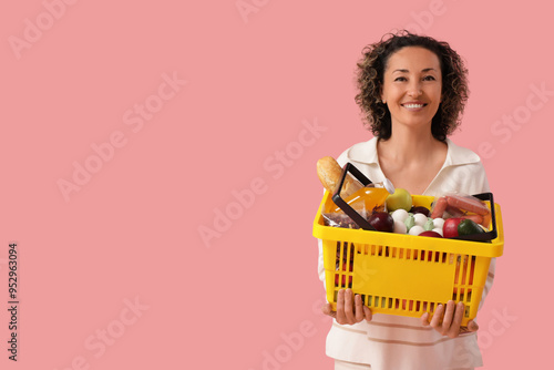Mature woman with full shop...