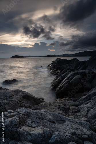 夕暮れの海岸