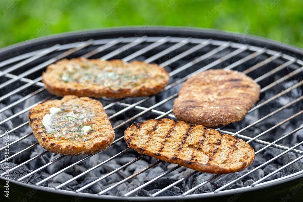 bread buns on grill bread buns on grill
