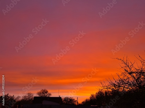 Serene Sunset Sky with Cirrus Clouds: A Perfect Background or Wallpaper
 photo