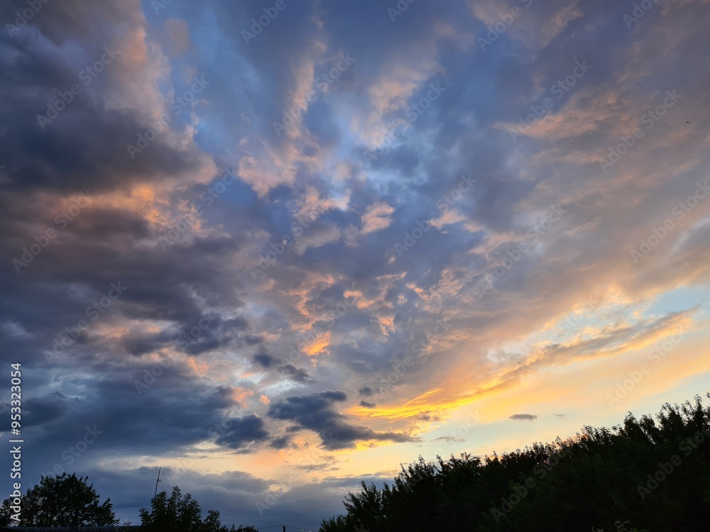 Serene Sunset Sky with Cirrus Clouds: A Perfect Background or Wallpaper
Serene Sunset Sky with Cirrus Clouds: A Perfect Background or Wallpaper