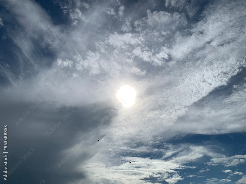 The beauty of the natural view, the sky, white clouds and the sun. The beauty of the natural view, the sky, white clouds and the sun.