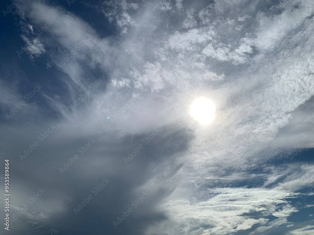 The beauty of the natural view, the sky, white clouds and the sun. The beauty of the natural view, the sky, white clouds and the sun.
