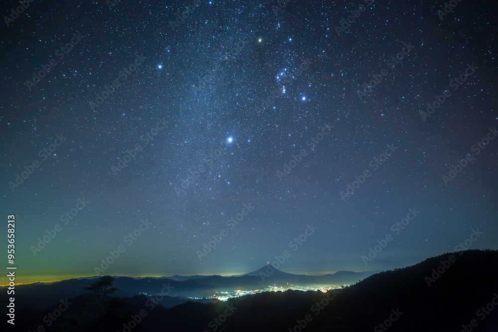 国師ヶ岳から富士山と冬の星空 国師ヶ岳から富士山と冬の星空
