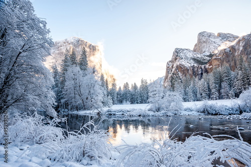 Canvas Print The winter landscape of Yosemite National Park, California-USA