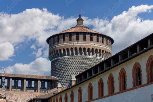 Obraz na płótnie 15th century Sforza Castle (Castello Sforzesco), view of Carmine Tower, Milan, Italy w salonie