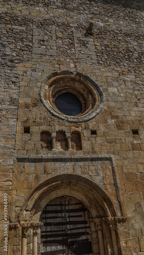 Calatañazor , Soria, España , detalles de la arquitectura Iglesia de Nuestra Señora del Castillo y Museo Calatañazor , Soria, España , detalles de la arquitectura Iglesia de Nuestra Señora del Castillo y Museo