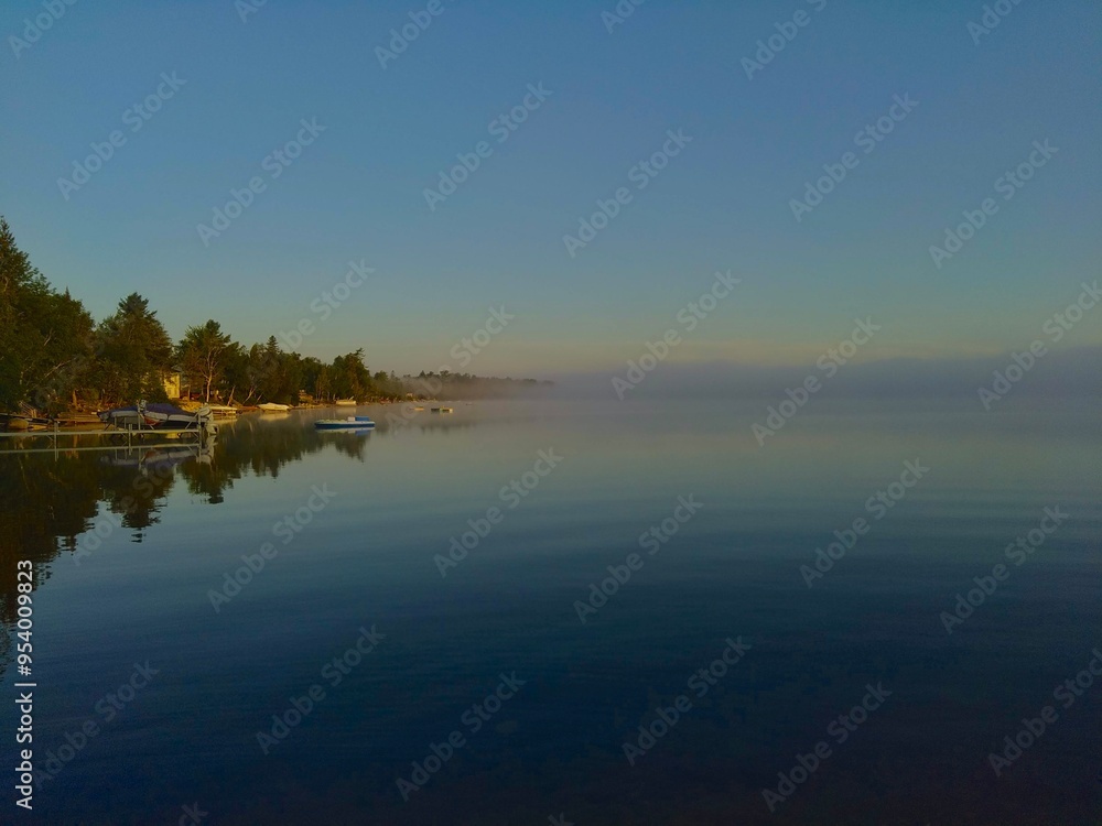 Fototapeta premium sunrise over the lake