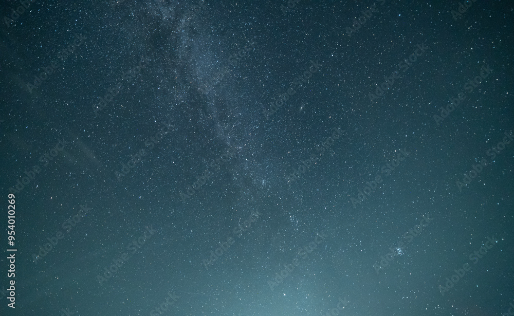 Obraz premium Beautiful bright milky way galaxy at the starry night sky. Astronomical background.