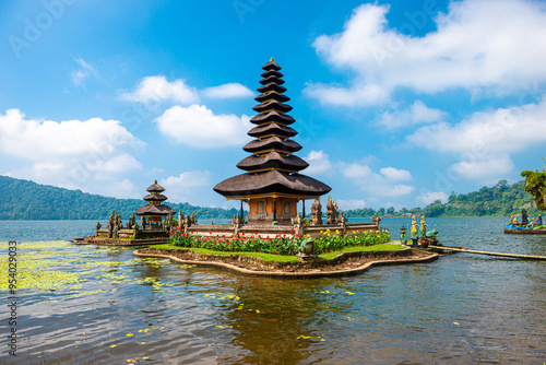 pura ulun danu beratan tempel in bali