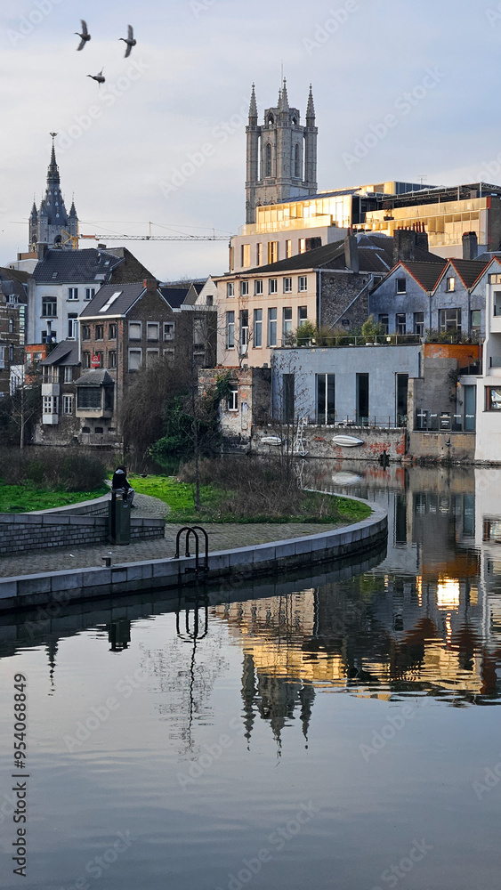 Fototapeta premium Autumn in Ghent, Belgium