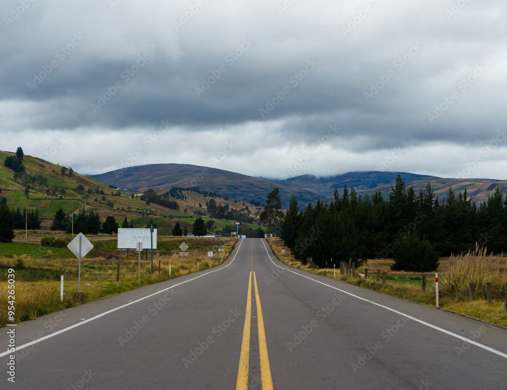 Fototapeta premium road on top of the mountains 