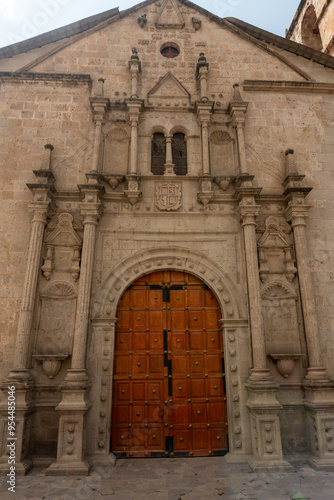 Wallpaper Mural church of the holy sepulchre Andahuaylas Perú Torontodigital.ca
