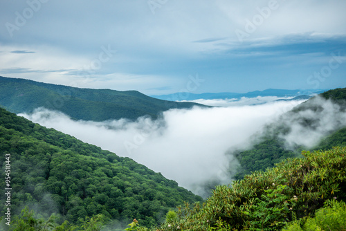 morning drive around blue ridge parkway in north carolina towards asheville from blowing rock