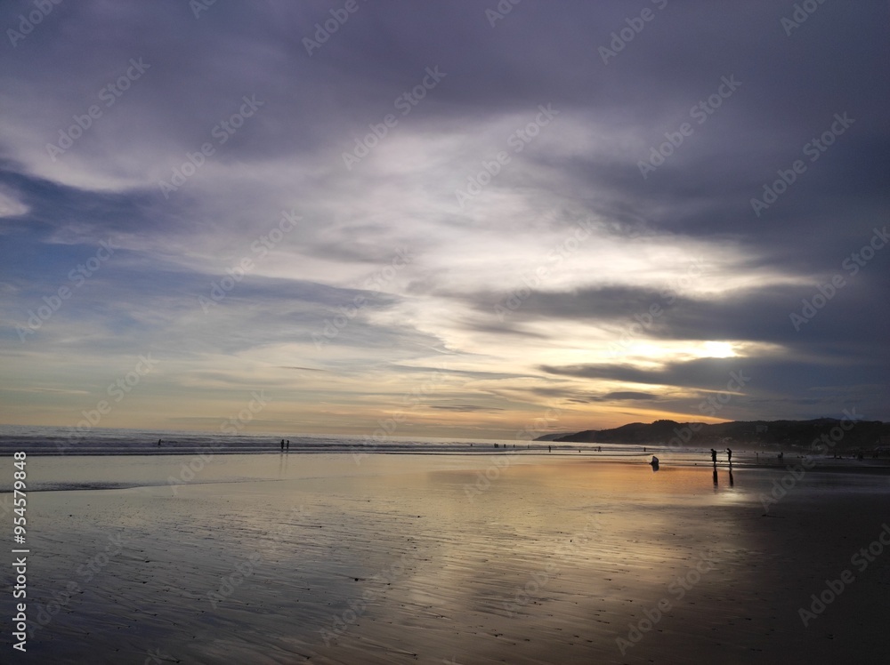 Naklejka premium Sunset in Central America