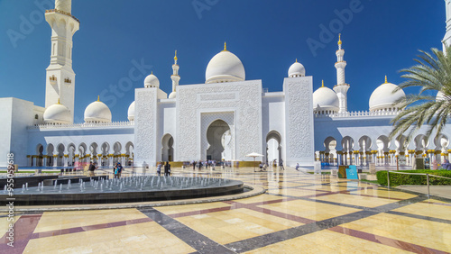 Obraz na plátně Sheikh Zayed Grand Mosque timelapse hyperlapse in Abu Dhabi, the capital city of