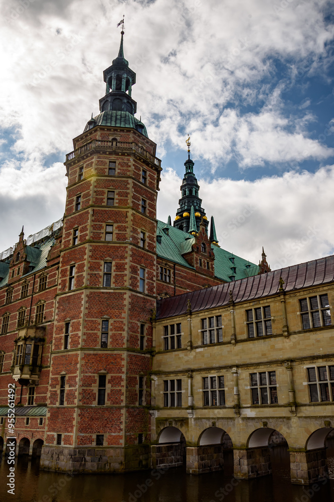 Obraz premium Frederiksborg Castle, the seat of the Danish kings in Hillerod, Denmark