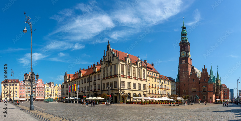 Naklejka premium Town Hall on market square in city center of Wroclaw, Poland