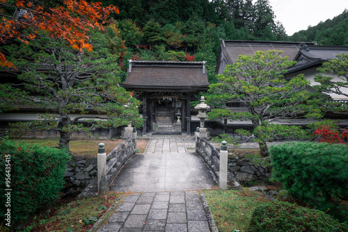 entrono y detalles del pueblo de Koyasan en Japon