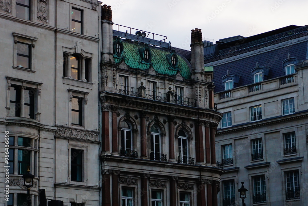 Fototapeta premium old London building 