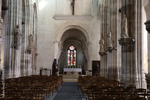 L'église Saint Ouen, de style gothique flamboyant, ville de Pont Audemer, département de l'Eure, France photo