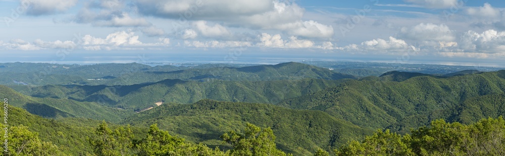 日本 三重県伊勢市 伊勢志摩スカイライン沿いにある朝熊山頂展望台からの風景 日本 三重県伊勢市 伊勢志摩スカイライン沿いにある朝熊山頂展望台からの風景