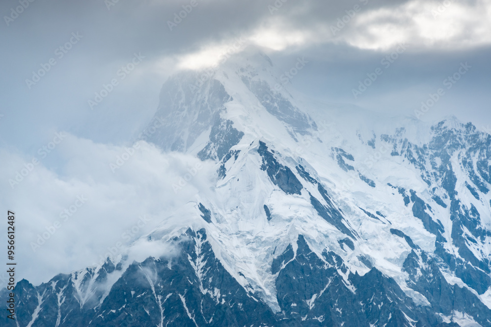 Obraz premium Cumbre del Nanga Parbat desde Tarishing, Pakistán