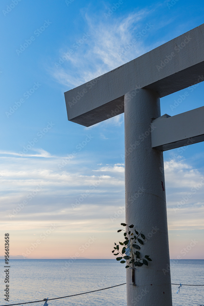 Fototapeta premium 日本 三重県伊勢市二見浦にある二見興玉神社の一の鳥居