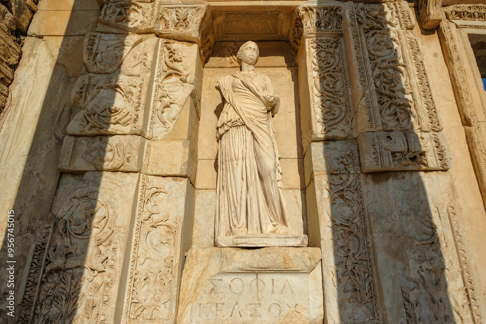 Fototapeta premium The Library of Celsius in the ruins of the Ancient City of Ephesus in Selcuk, Turkey.