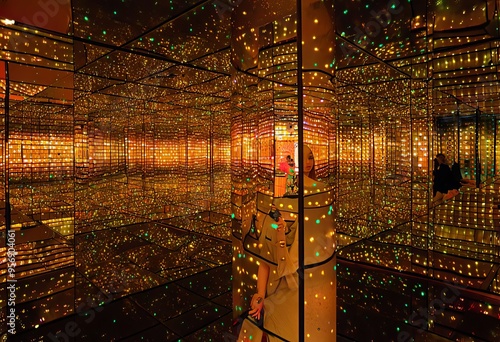 yayoi kusamas infinity mirrored room a fragmented reflection of