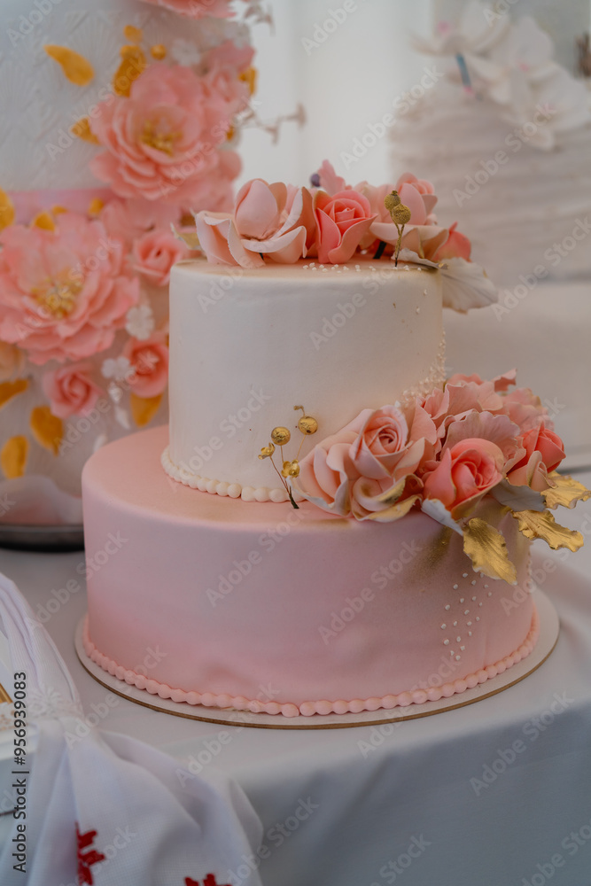 wedding cake with flowers wedding cake with flowers