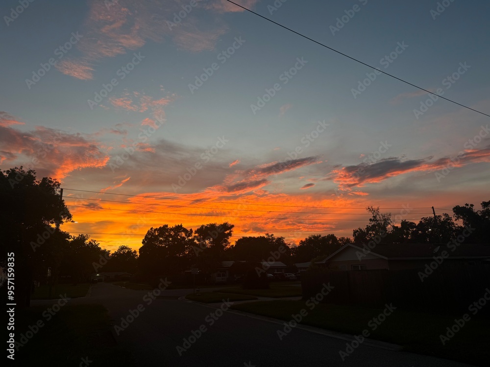 Obraz premium Beautiful Warm Sunset